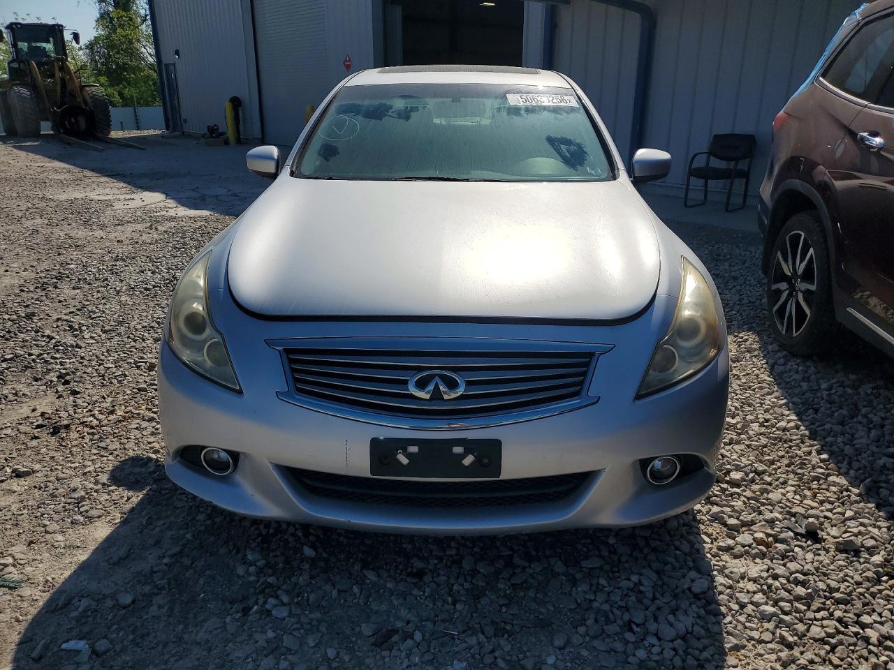 2011 INFINITI G37