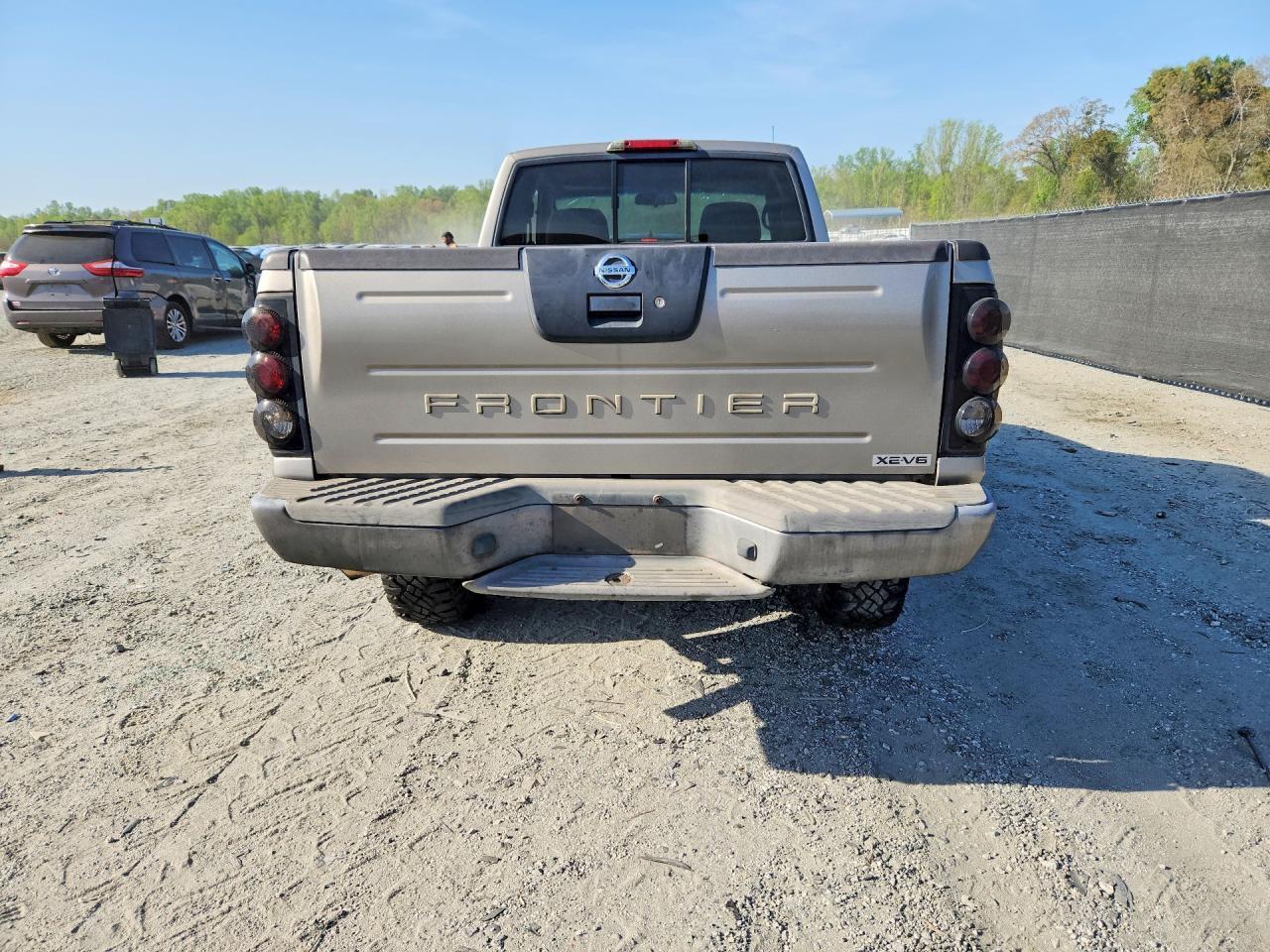 2004 NISSAN Frontier