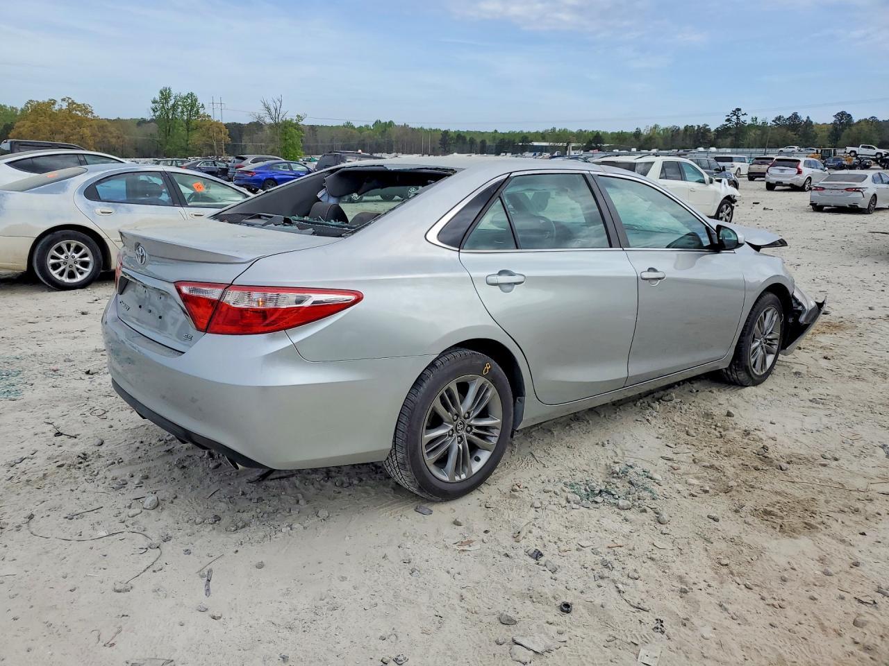 2017 TOYOTA CAMRY