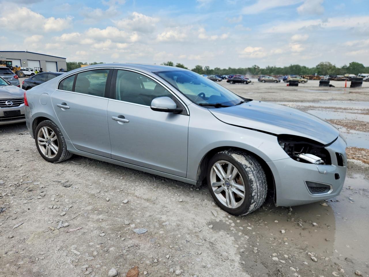 2013 VOLVO S60