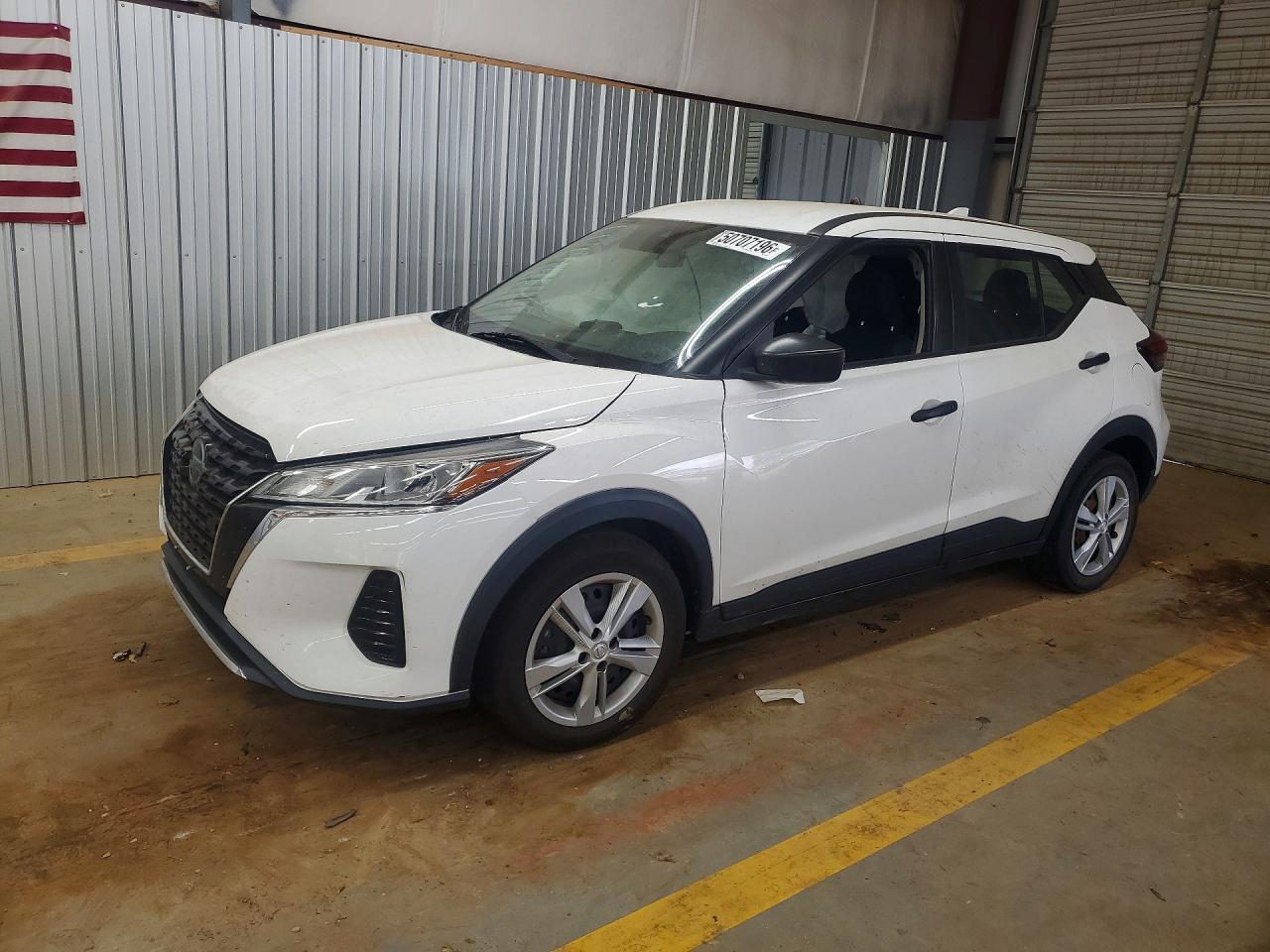 2021 NISSAN KICKS