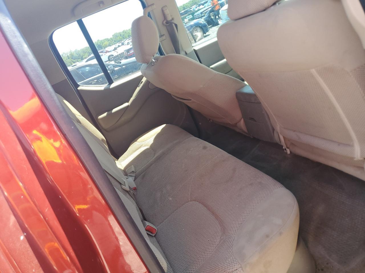 2016 NISSAN Frontier