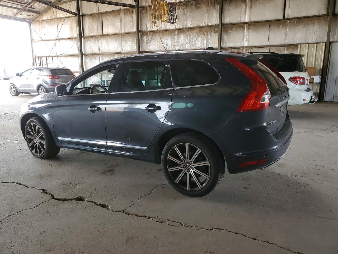 2016 VOLVO XC60