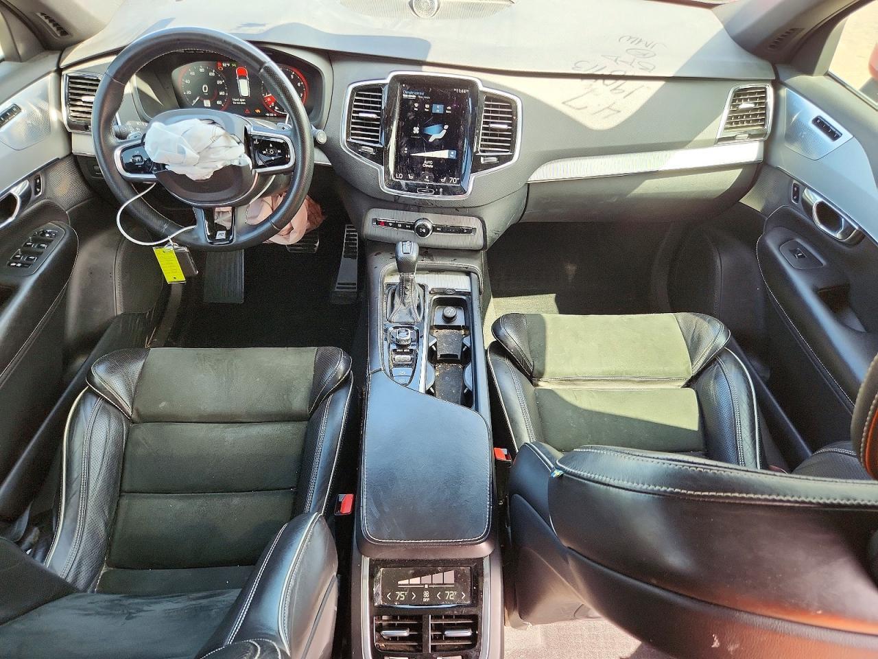 2016 VOLVO XC90