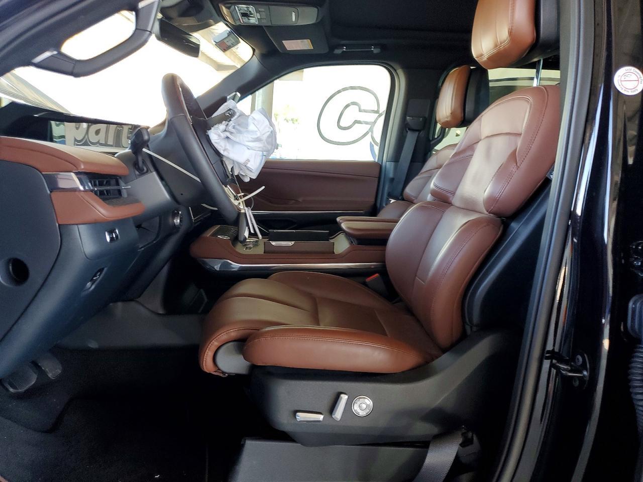 2025 LINCOLN Navigator