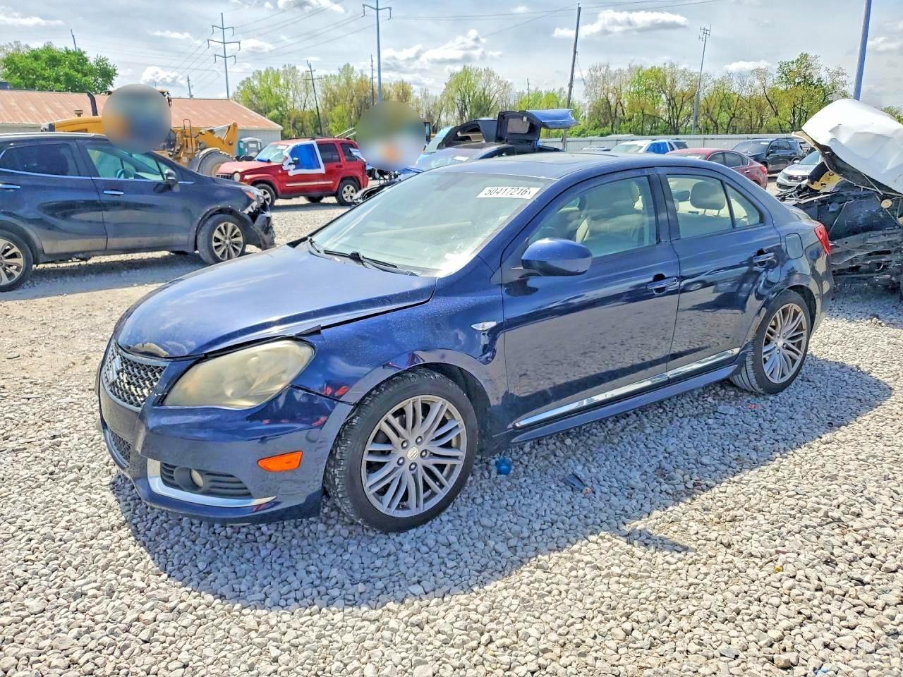 2011 SUZUKI Kizashi