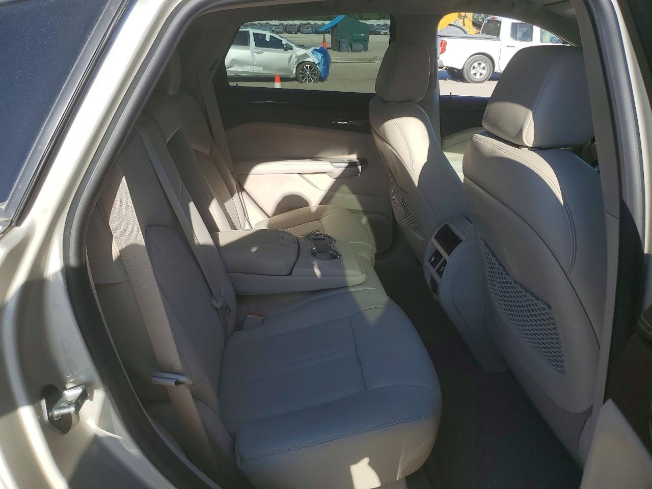 2016 CADILLAC SRX