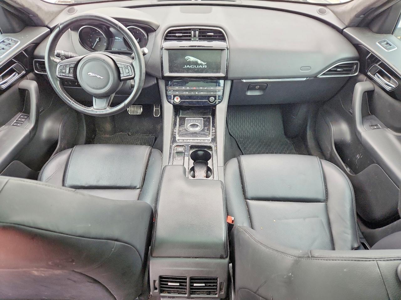 2019 JAGUAR F-Pace