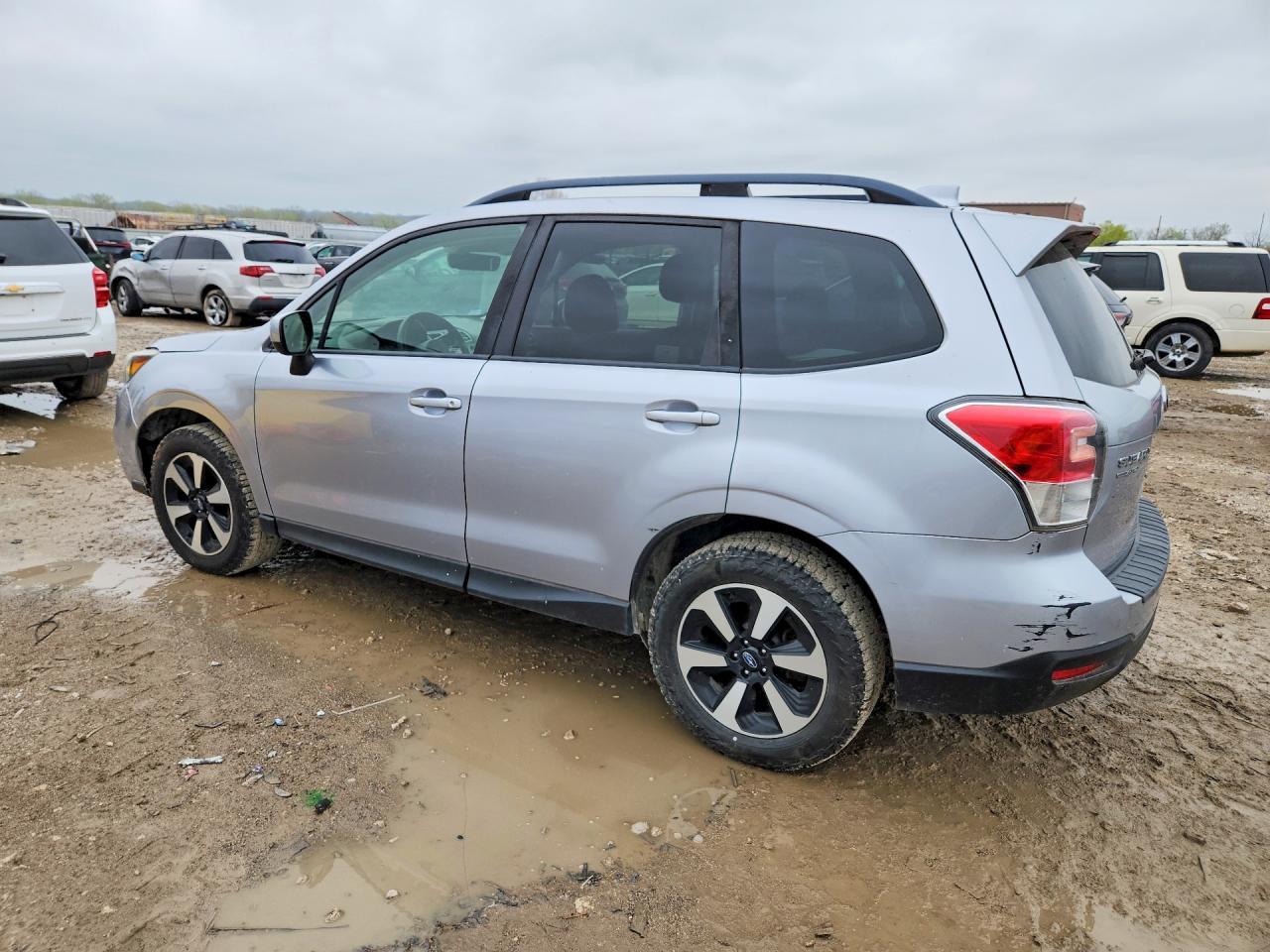 2017 SUBARU FORESTER