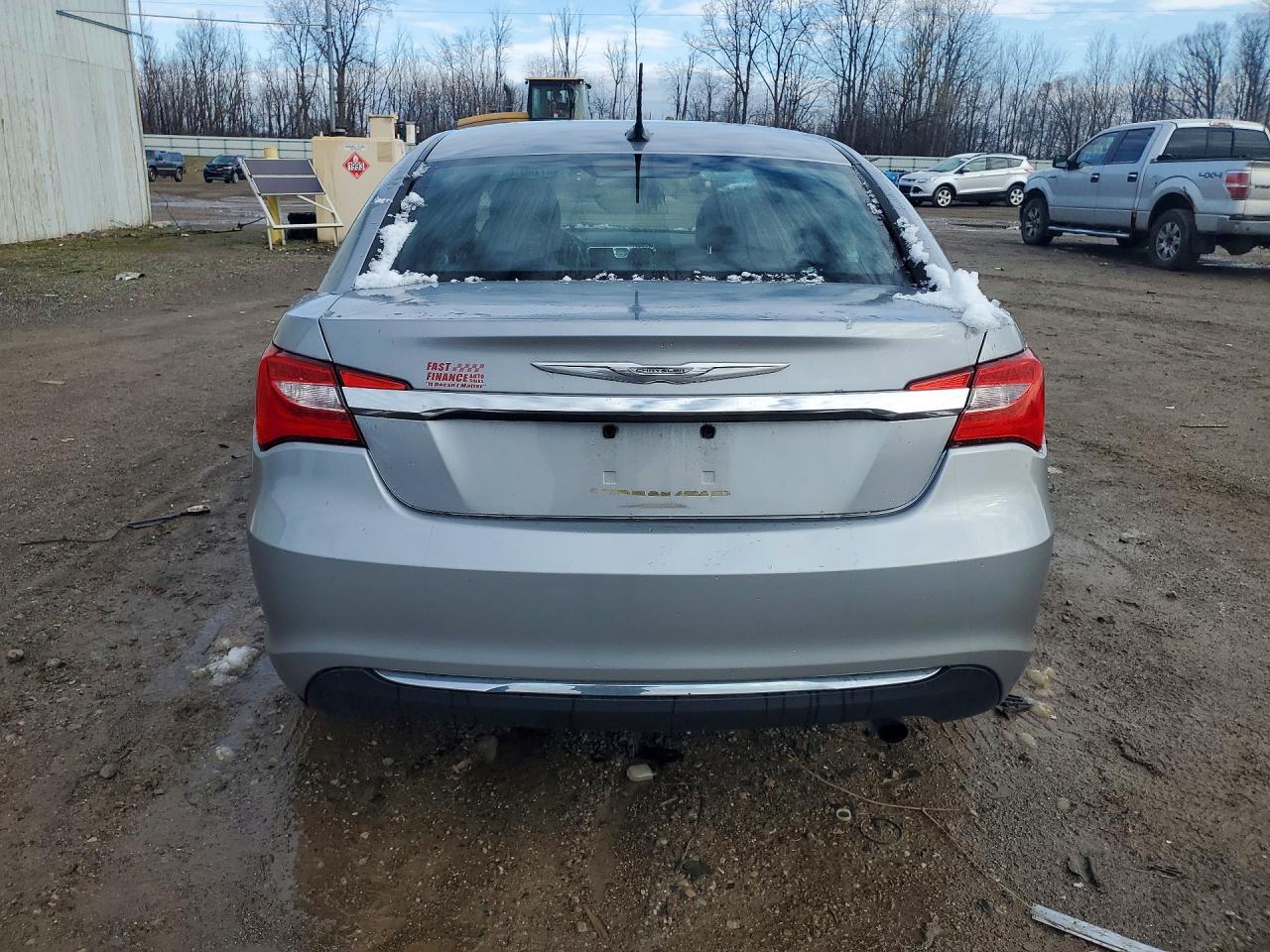 2013 CHRYSLER 200