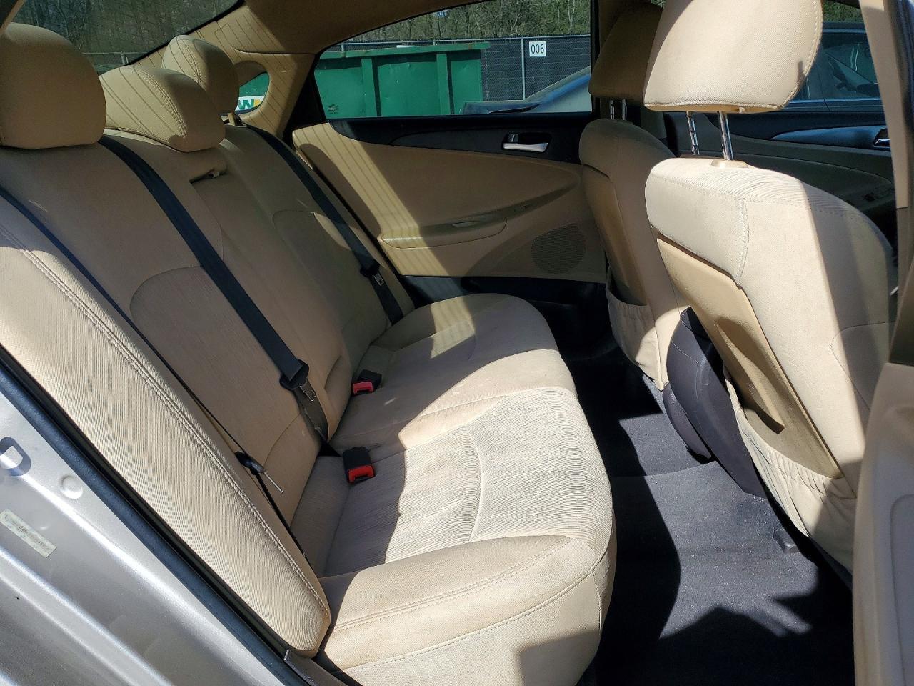 2011 HYUNDAI SONATA