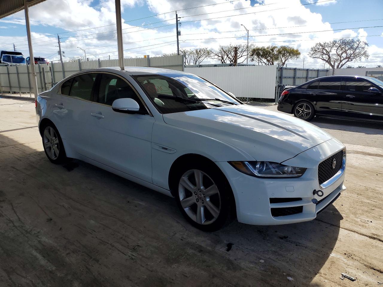 2017 JAGUAR XE