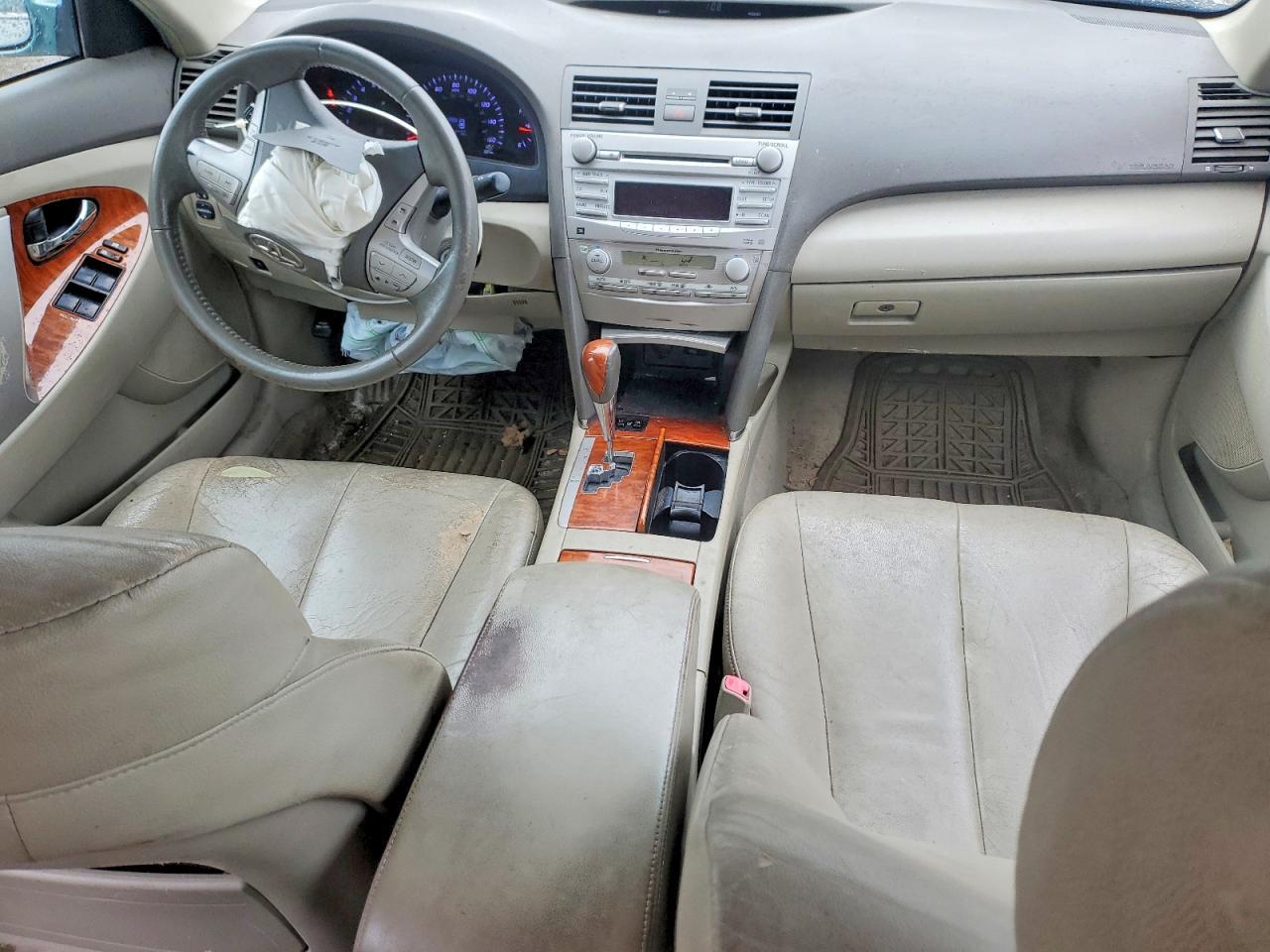 2010 TOYOTA CAMRY