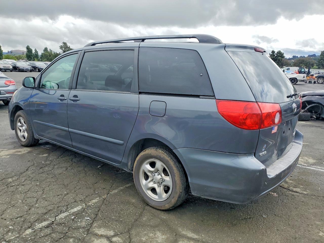 2008 TOYOTA SIENNA