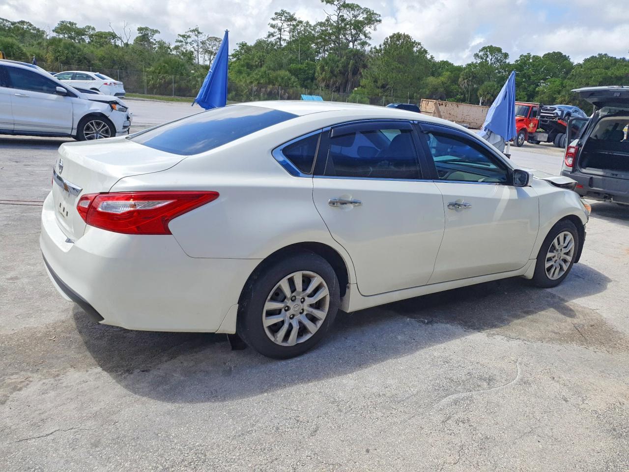 2017 NISSAN ALTIMA