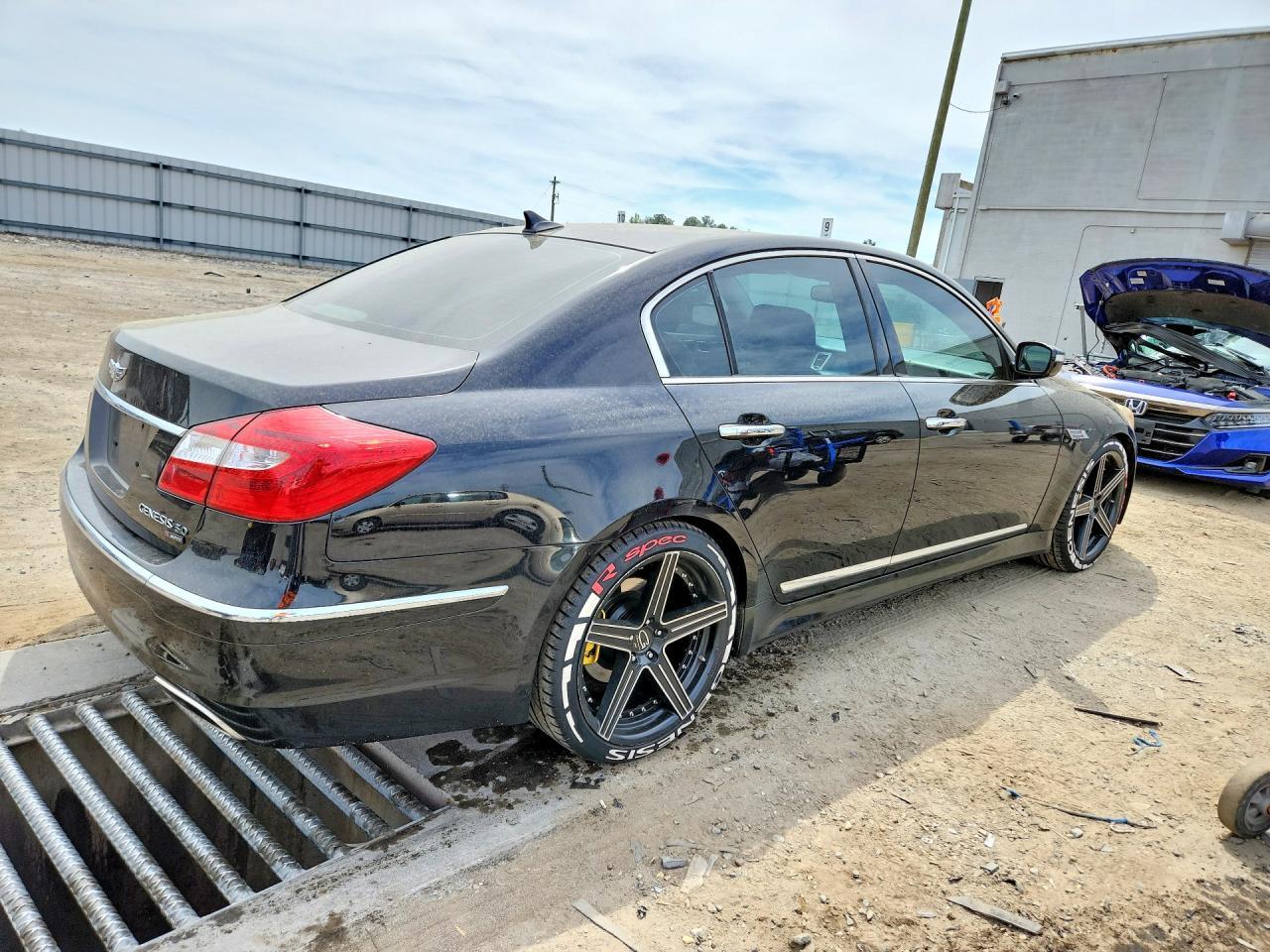 2012 HYUNDAI GENESIS