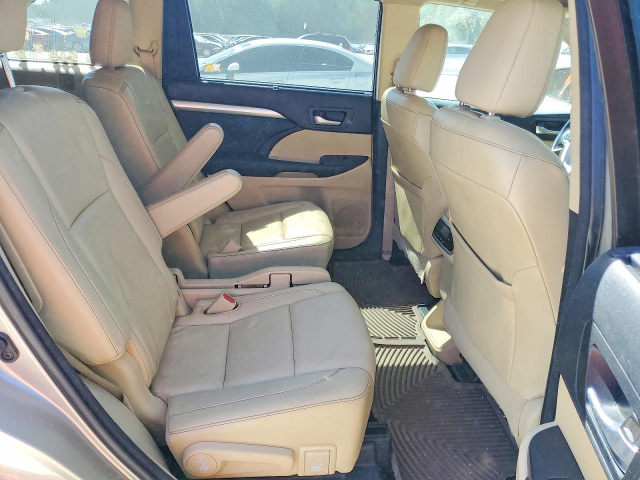 2015 TOYOTA HIGHLANDER