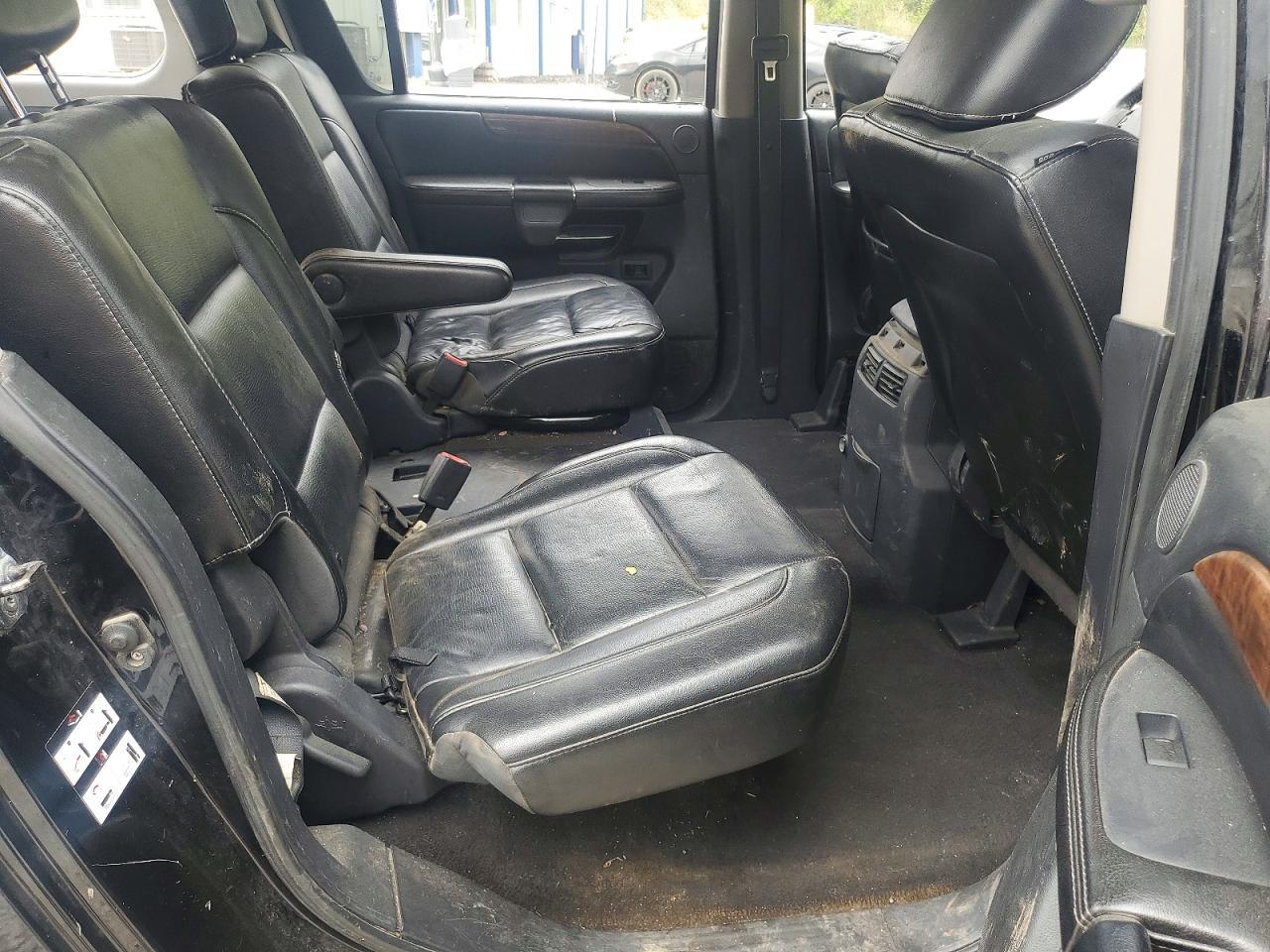 2010 NISSAN Armada