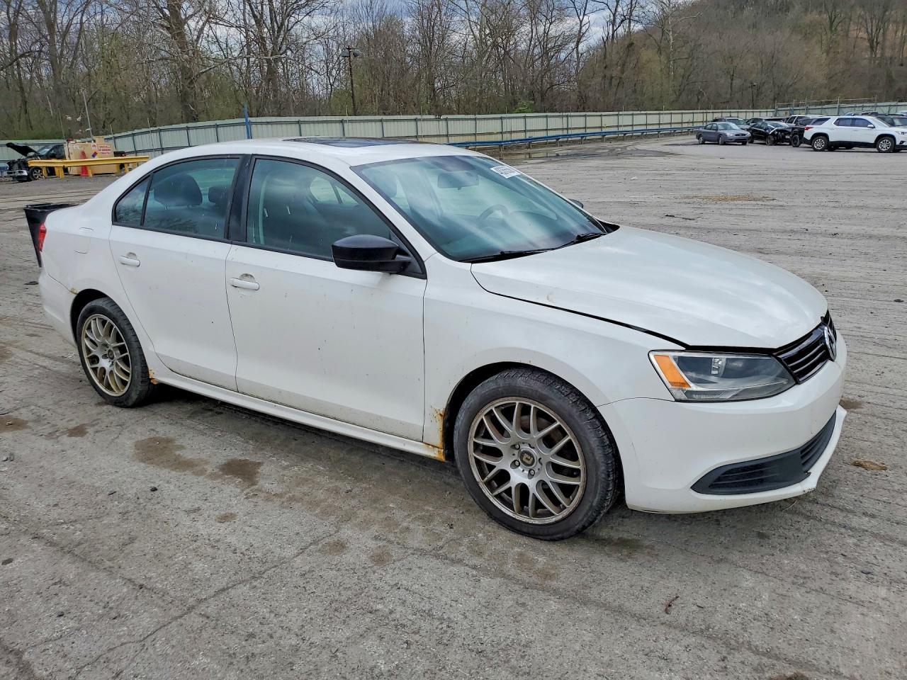 2012 VOLKSWAGEN JETTA
