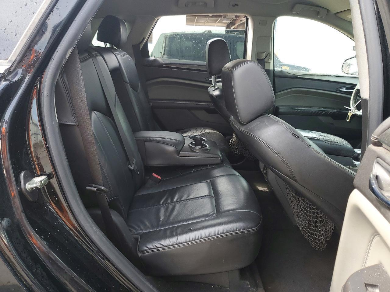 2010 CADILLAC SRX