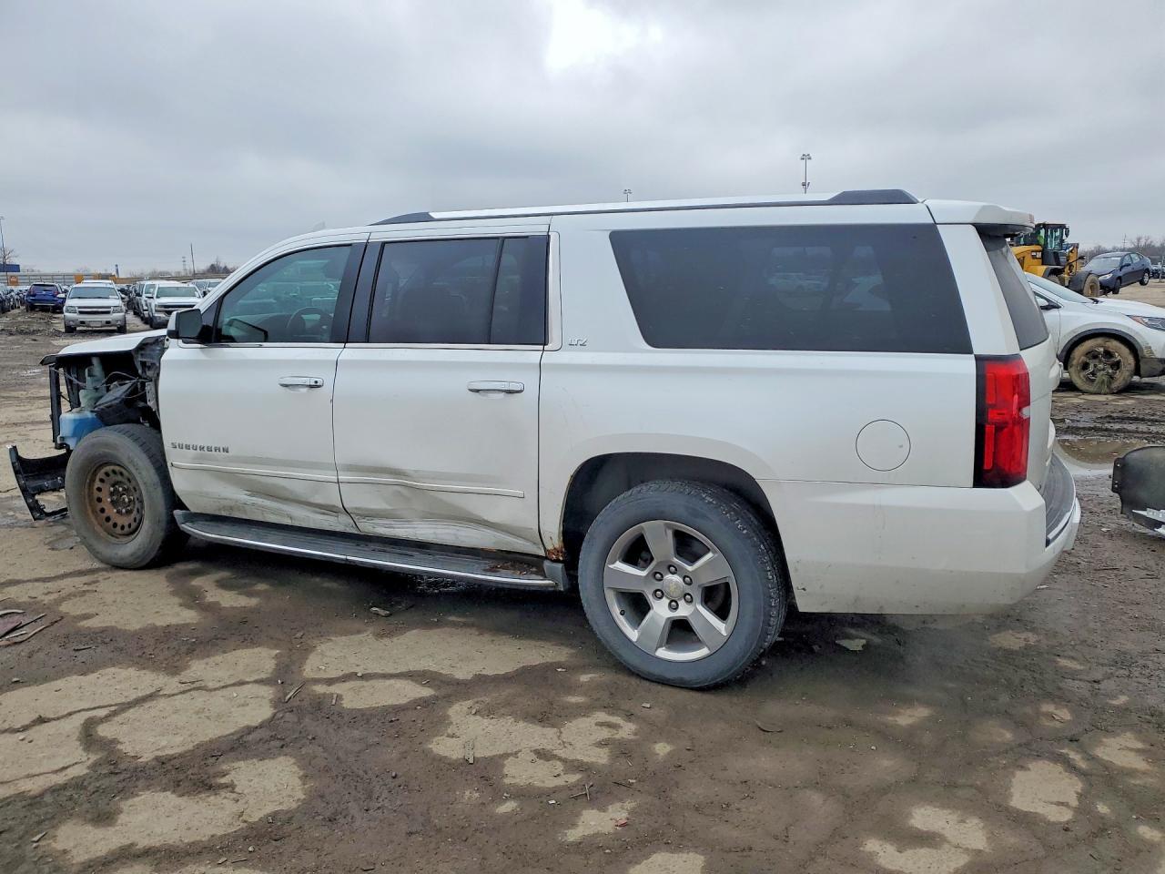 2016 CHEVROLET Suburban