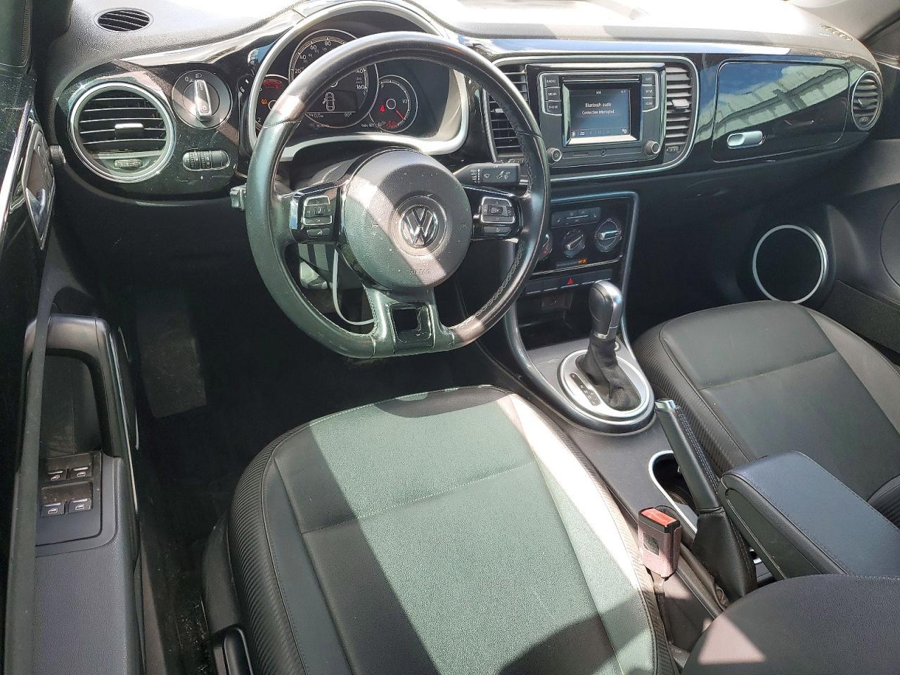 2018 VOLKSWAGEN Beetle