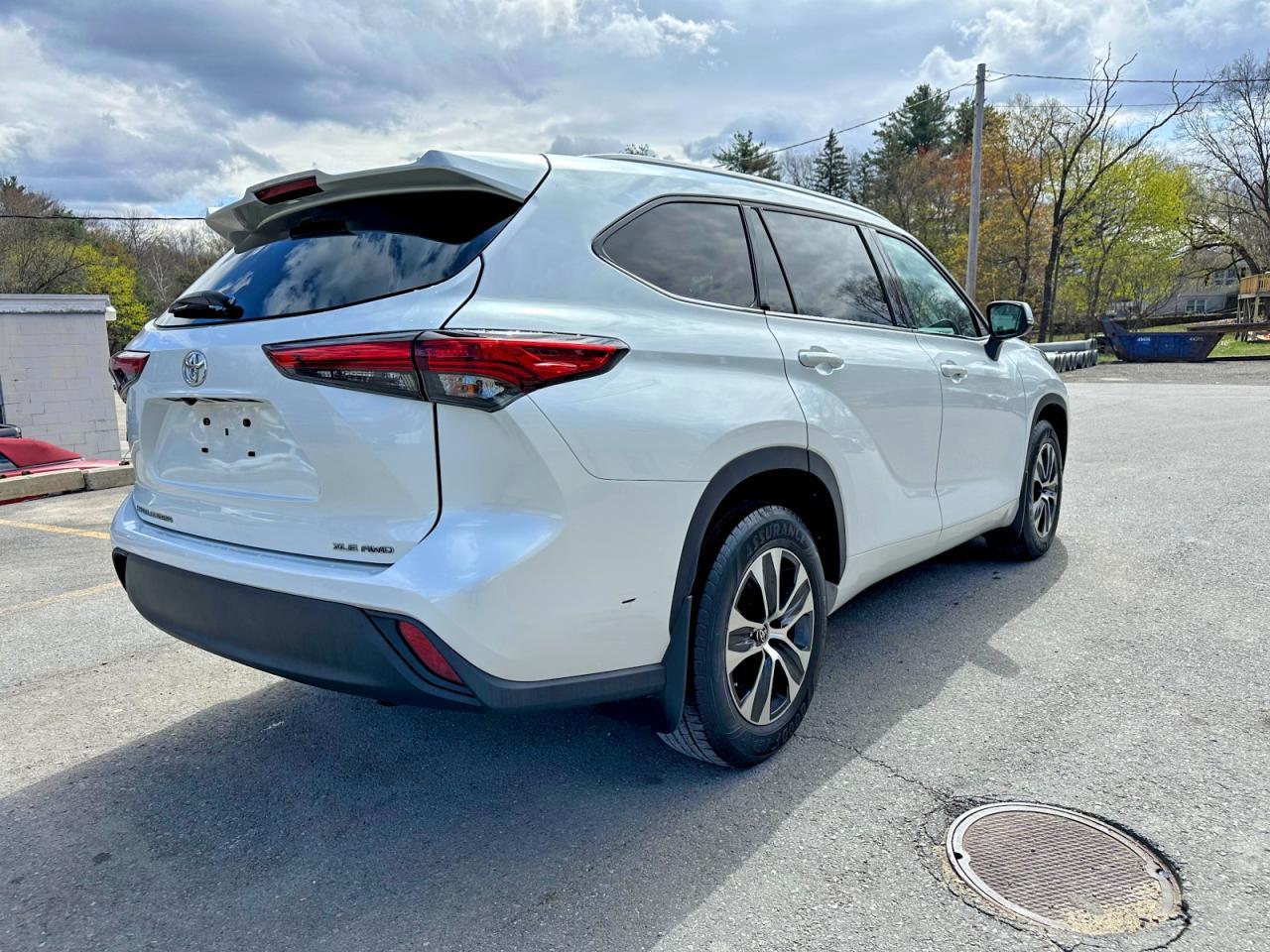2022 TOYOTA HIGHLANDER