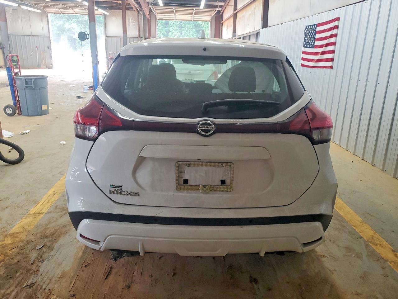 2021 NISSAN KICKS