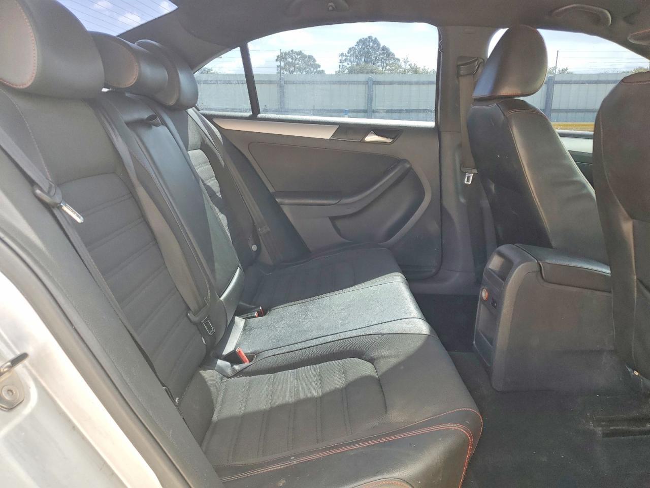 2012 VOLKSWAGEN JETTA