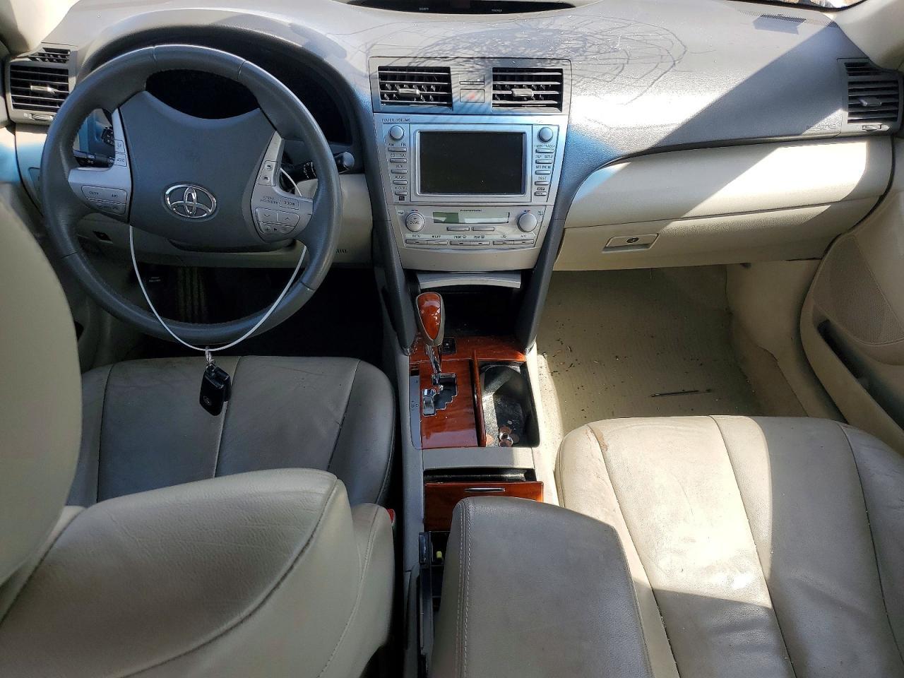 2011 TOYOTA CAMRY