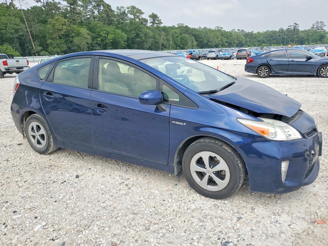 2014 TOYOTA PRIUS