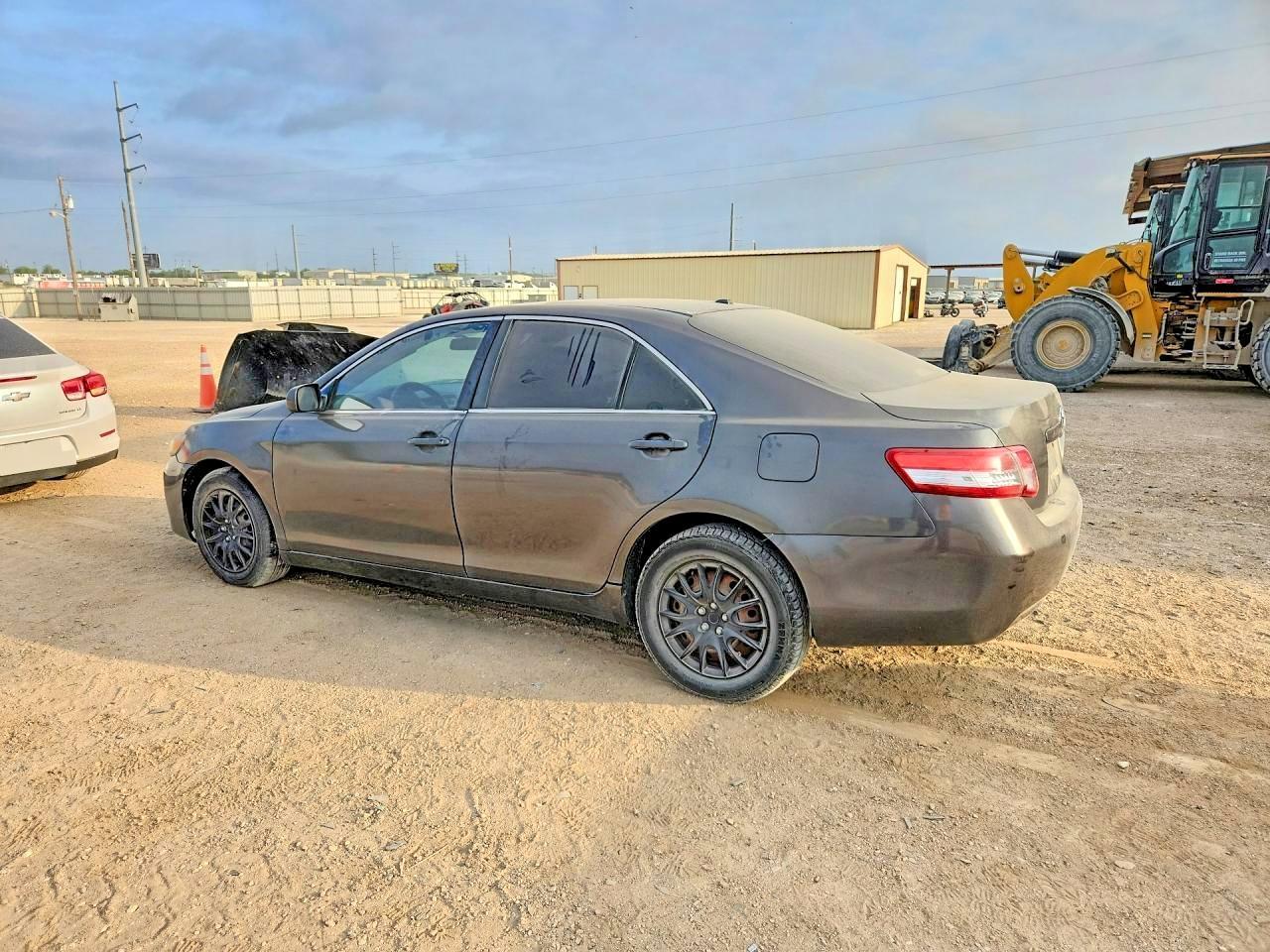 2011 TOYOTA CAMRY