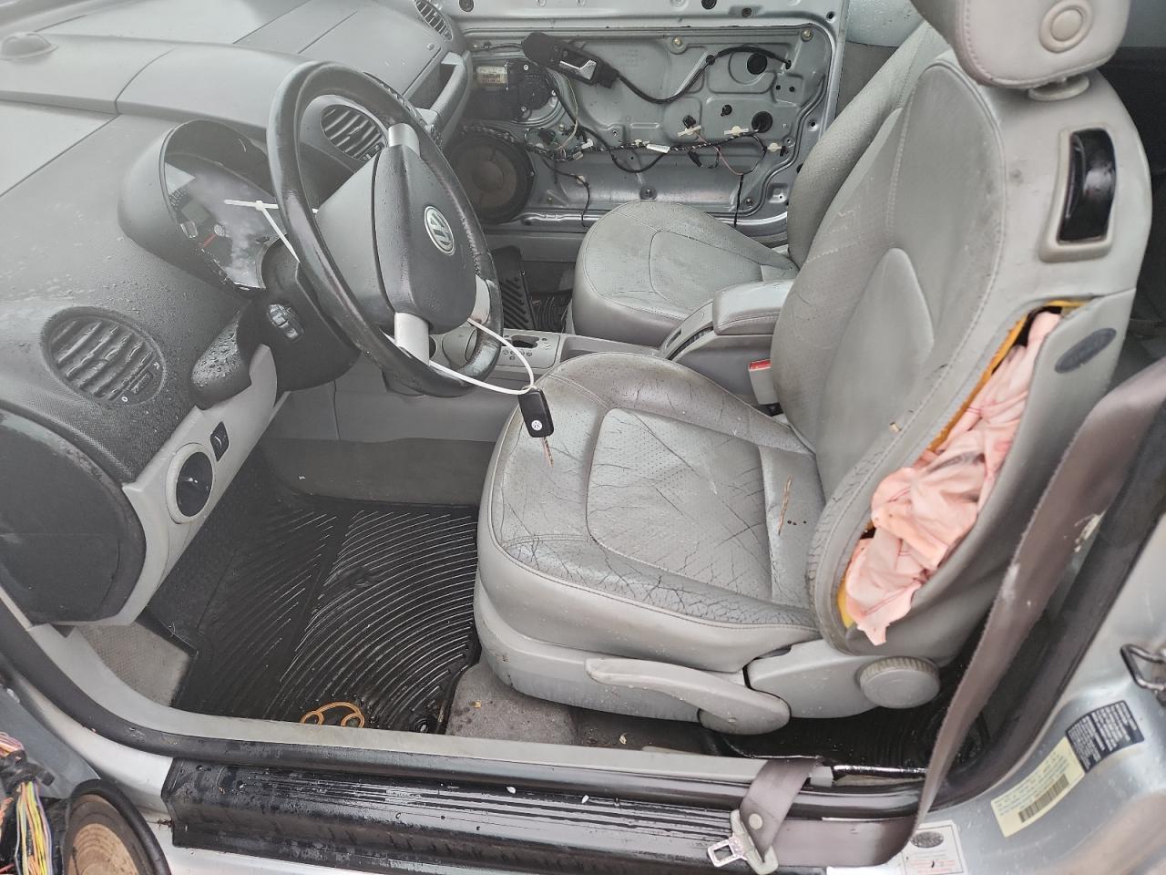 2005 VOLKSWAGEN Beetle