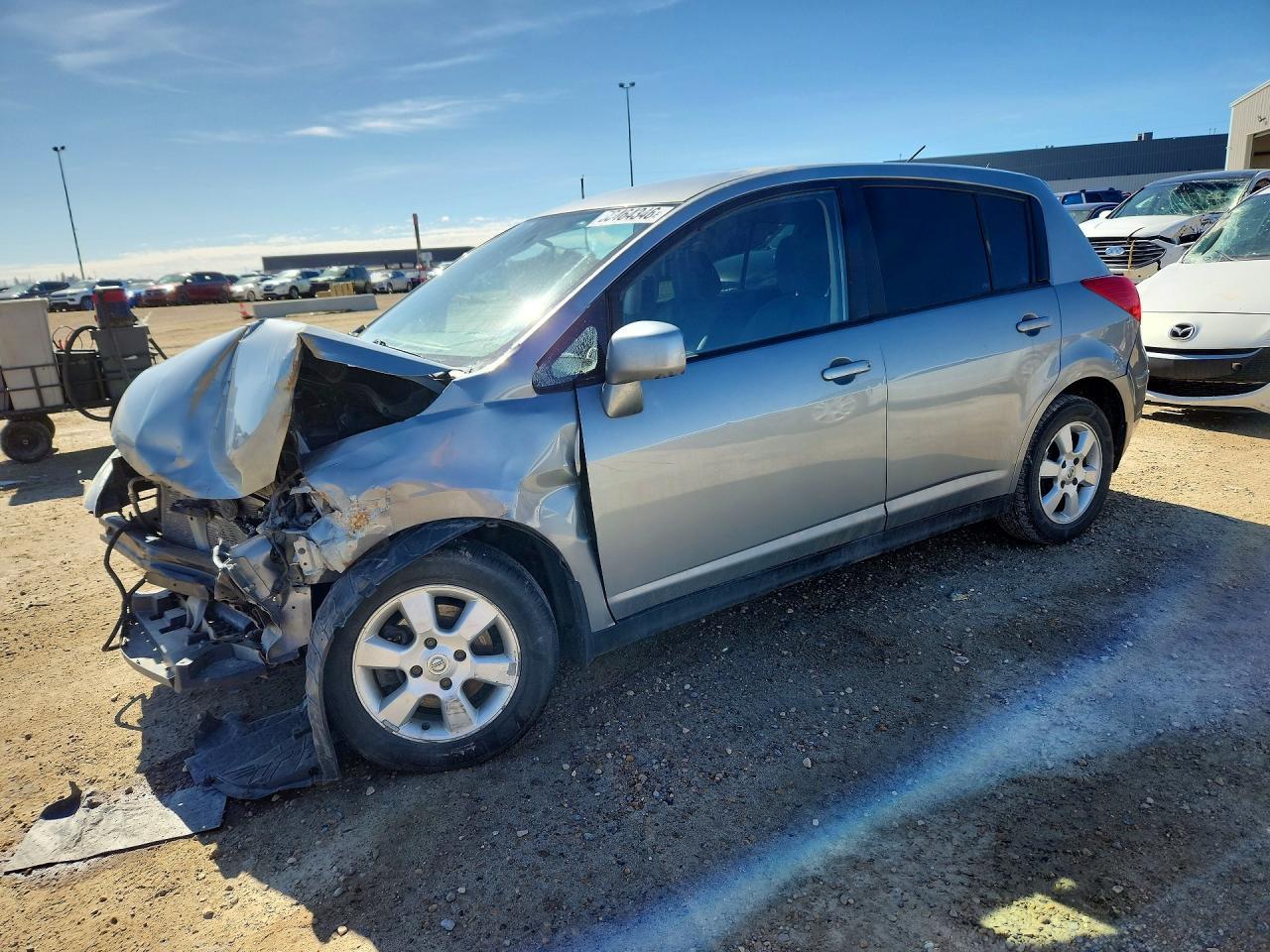 2011 NISSAN VERSA