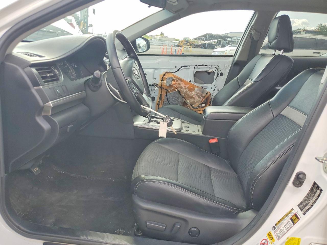 2014 TOYOTA CAMRY