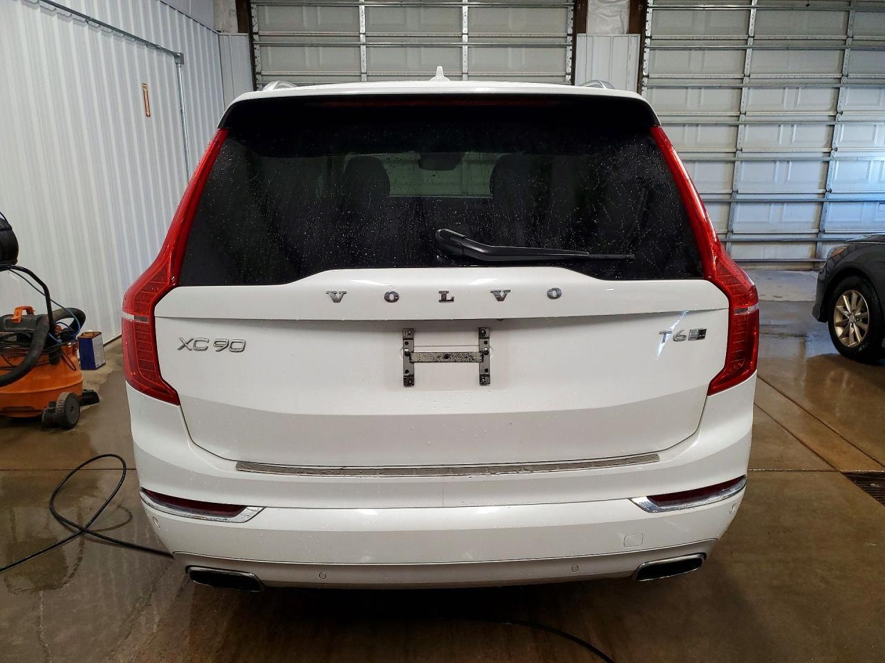 2018 VOLVO XC90