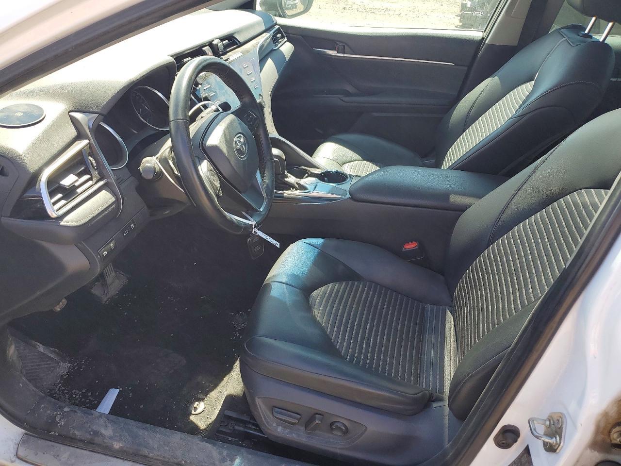 2018 TOYOTA CAMRY