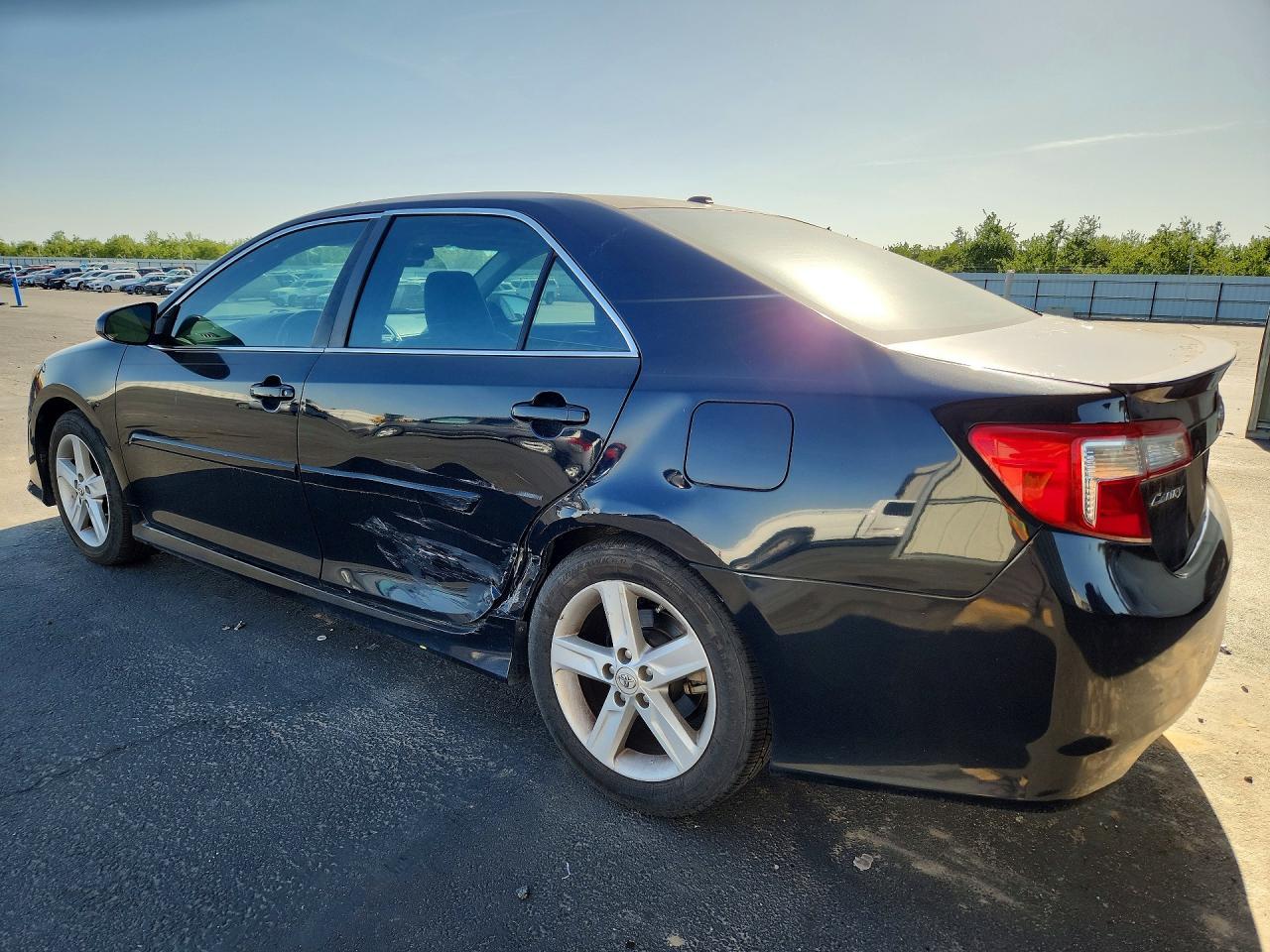 2012 TOYOTA CAMRY