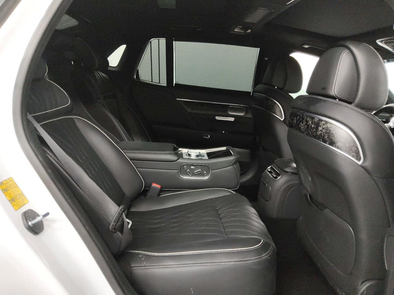 2025 GENESIS G90