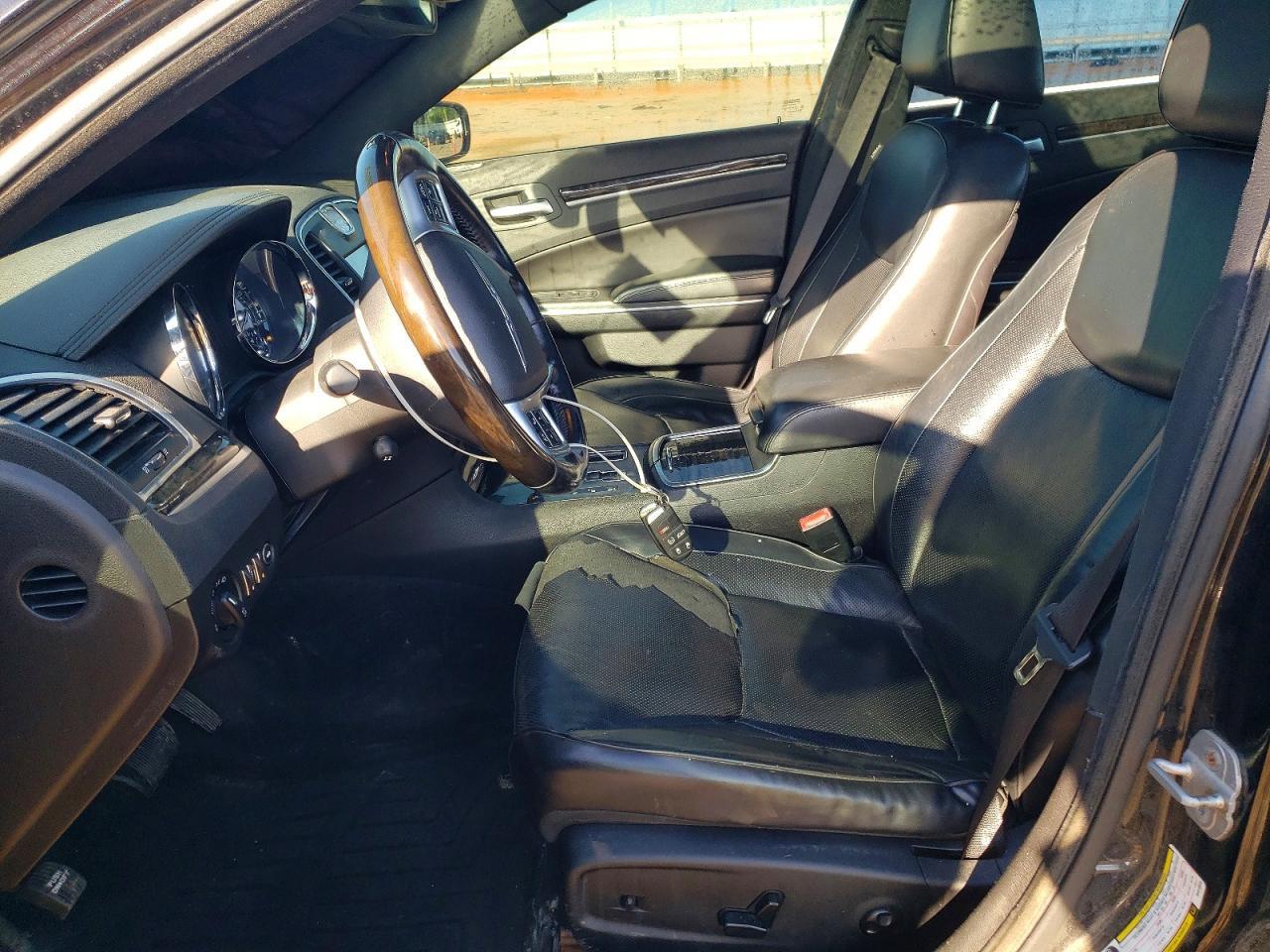 2011 CHRYSLER 300