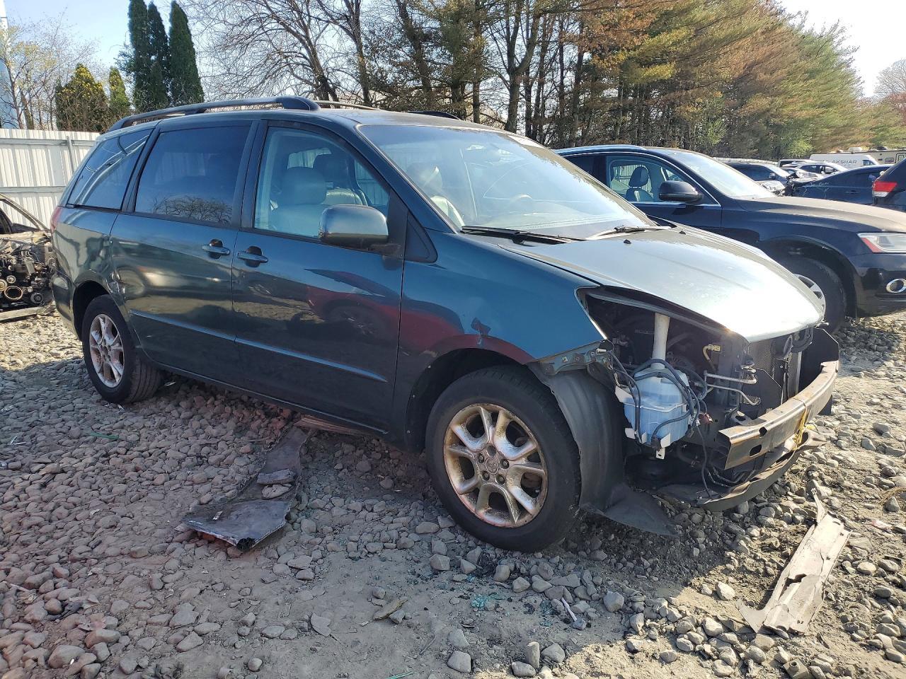 2005 TOYOTA SIENNA
