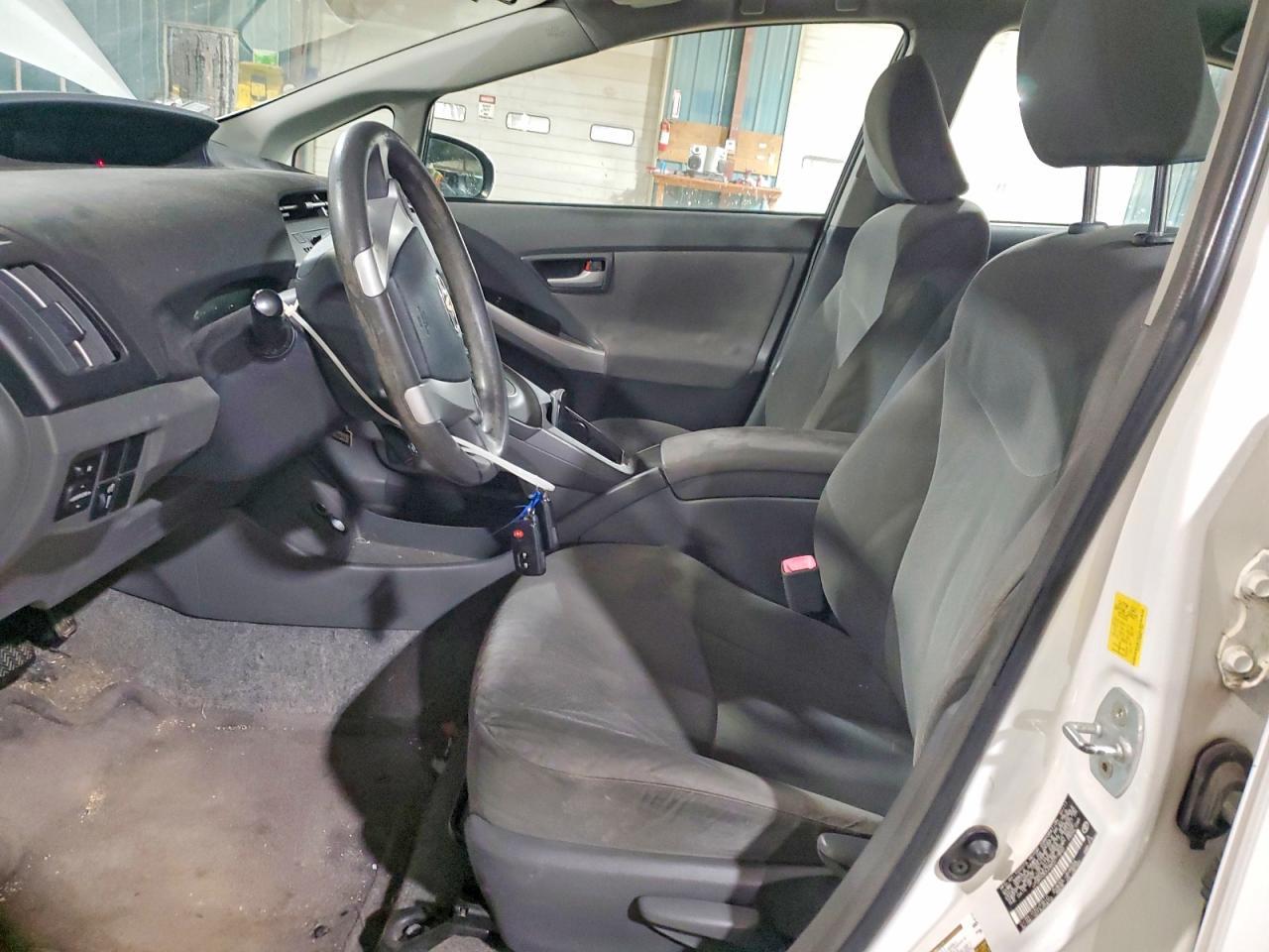 2011 TOYOTA PRIUS