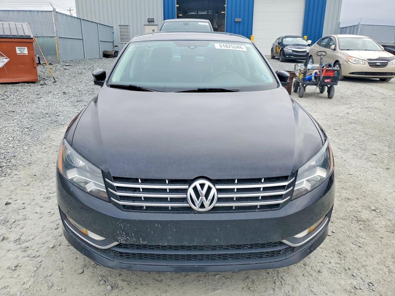 2014 VOLKSWAGEN Passat