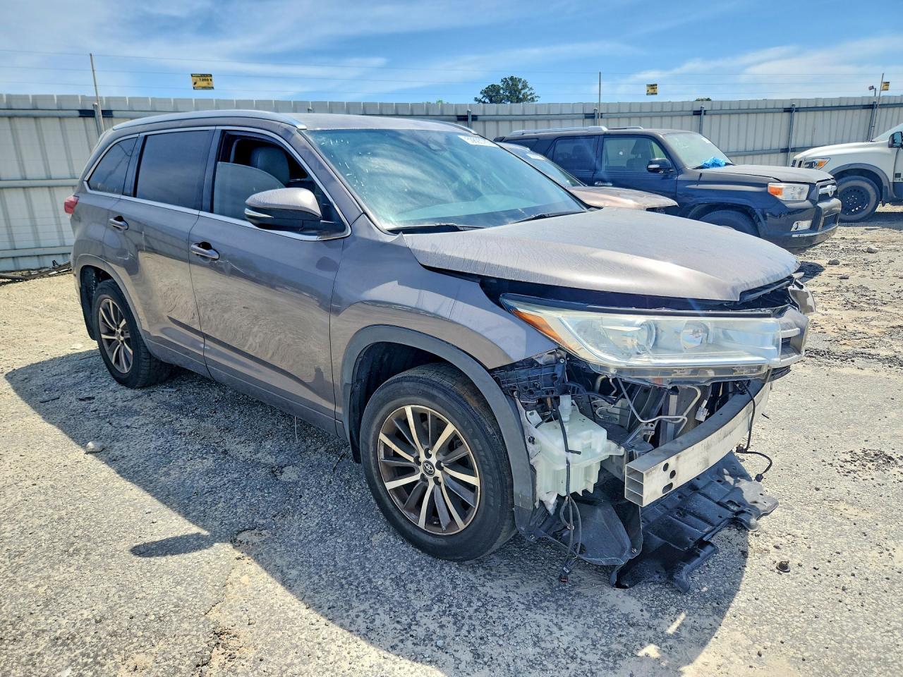 2018 TOYOTA HIGHLANDER