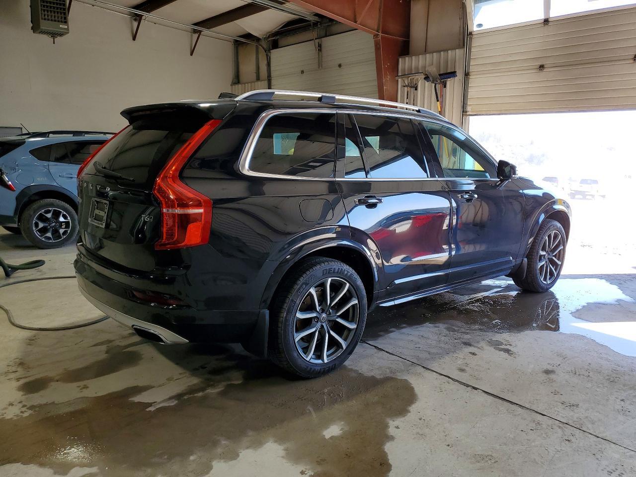 2016 VOLVO XC90