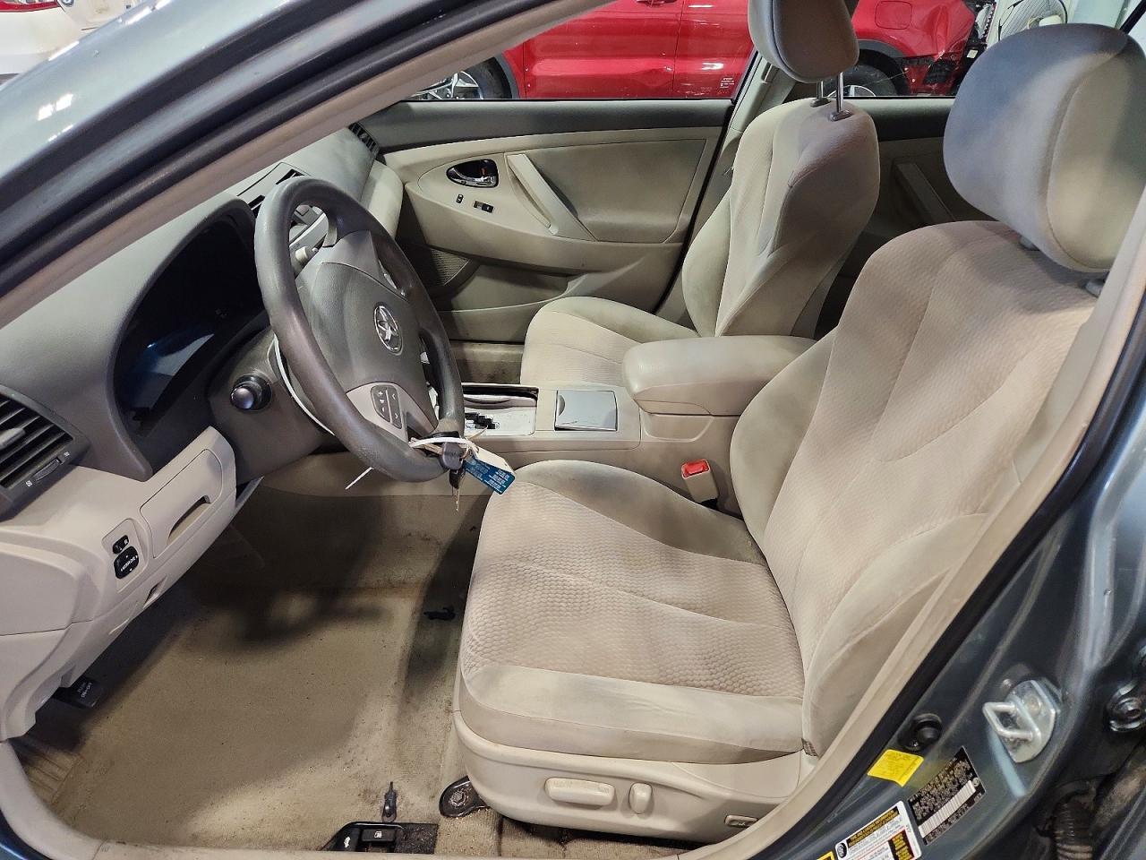2011 TOYOTA CAMRY