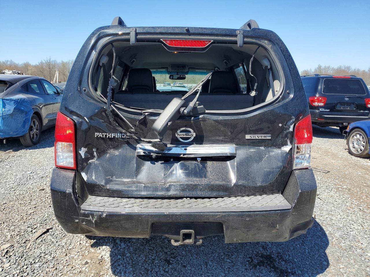 2012 NISSAN PATHFINDER