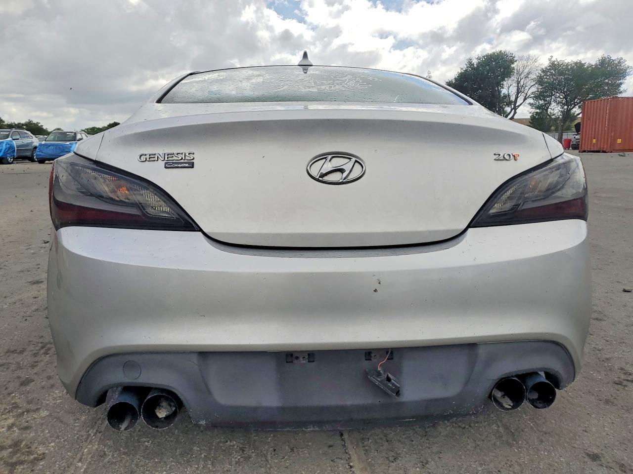 2010 HYUNDAI GENESIS