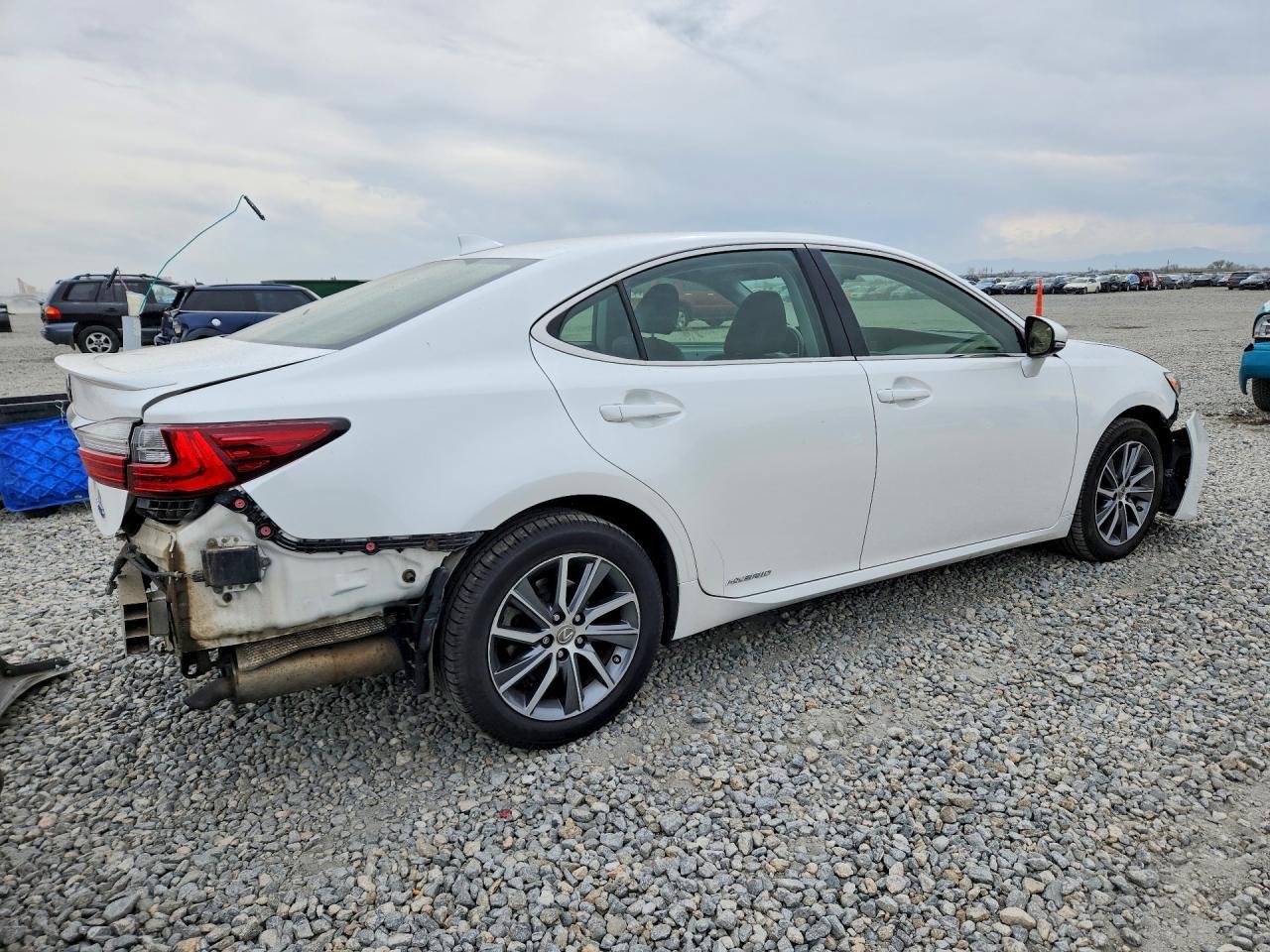 2016 LEXUS ES 300H