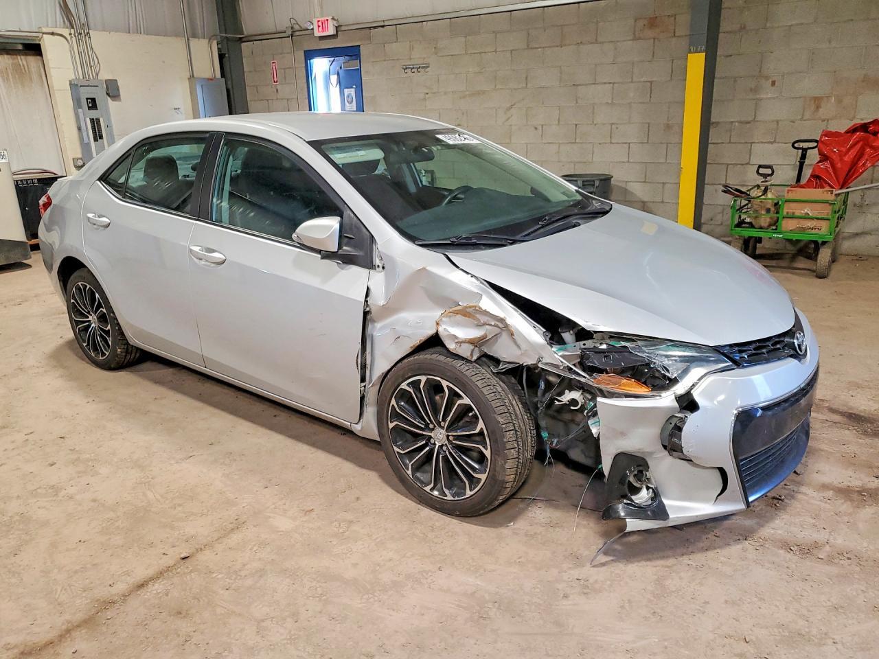 2016 TOYOTA COROLLA